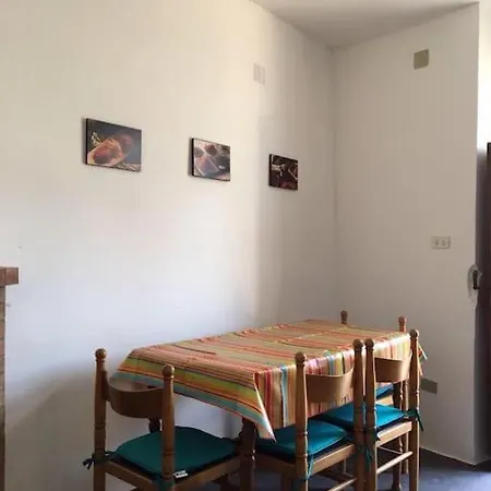 Casa Stella Nell'aia تْشيستيرنِنو